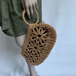STRAW CLUTCH BAG